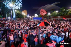 Concierto y fiesta popular por el Día de la Alegría, Avenida de Bolívar a Chávez