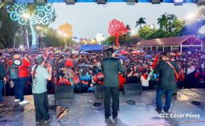 Concierto y fiesta popular por el Día de la Alegría, Avenida de Bolívar a Chávez