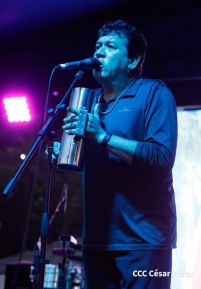 Concierto y fiesta popular por el Día de la Alegría, Avenida de Bolívar a Chávez