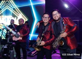 Concierto y fiesta popular por el Día de la Alegría, Avenida de Bolívar a Chávez