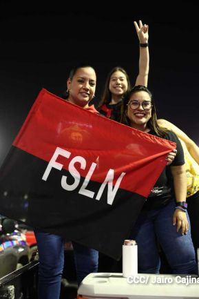 Así celebran las familias nicaragüenses la vigilia para recibir el 44/19 del triunfo de la Revolución Sandinista 