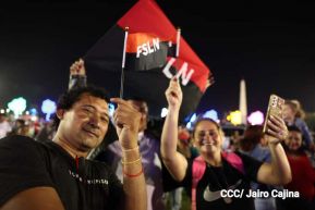 Así celebran las familias nicaragüenses la vigilia para recibir el 44/19 del triunfo de la Revolución Sandinista 