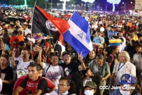 Así celebran las familias nicaragüenses la vigilia para recibir el 44/19 del triunfo de la Revolución Sandinista 