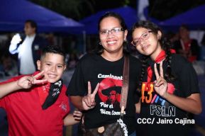 Así celebran las familias nicaragüenses la vigilia para recibir el 44/19 del triunfo de la Revolución Sandinista 