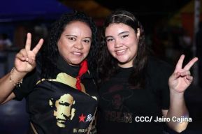 Así celebran las familias nicaragüenses la vigilia para recibir el 44/19 del triunfo de la Revolución Sandinista 