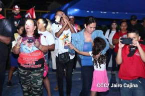 Así celebran las familias nicaragüenses la vigilia para recibir el 44/19 del triunfo de la Revolución Sandinista 