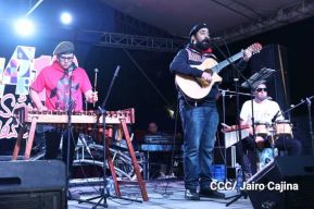 Así celebran las familias nicaragüenses la vigilia para recibir el 44/19 del triunfo de la Revolución Sandinista 