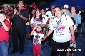 Así celebran las familias nicaragüenses la vigilia para recibir el 44/19 del triunfo de la Revolución Sandinista 
