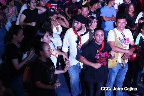 Así celebran las familias nicaragüenses la vigilia para recibir el 44/19 del triunfo de la Revolución Sandinista 