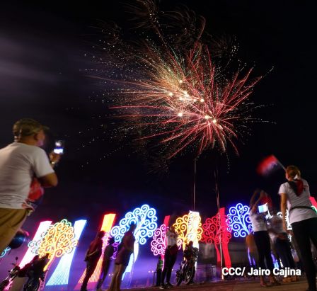 Así celebran las familias nicaragüenses la vigilia para recibir el 44/19 del triunfo de la Revolución Sandinista 