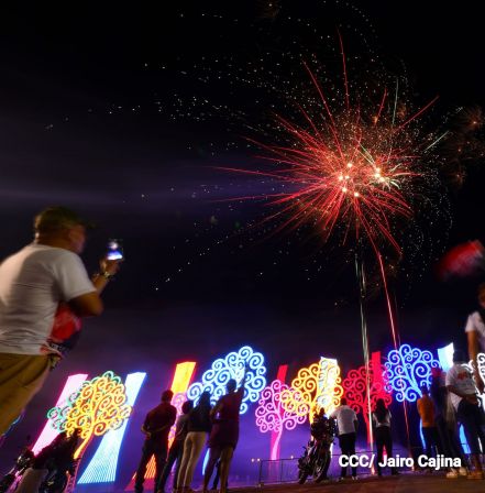 Así celebran las familias nicaragüenses la vigilia para recibir el 44/19 del triunfo de la Revolución Sandinista 
