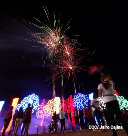 Así celebran las familias nicaragüenses la vigilia para recibir el 44/19 del triunfo de la Revolución Sandinista 