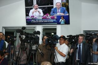 Presidente Daniel y Compañera Rosario se reúnen con Canciller Sergei Lavrov de la Federación Rusa 