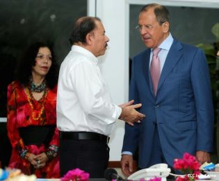 Presidente Daniel y Compañera Rosario se reúnen con Canciller Sergei Lavrov de la Federación Rusa 