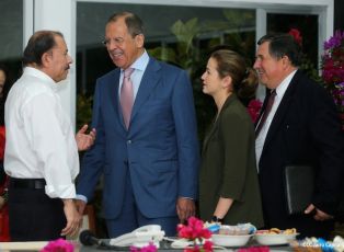 Presidente Daniel y Compañera Rosario se reúnen con Canciller Sergei Lavrov de la Federación Rusa 