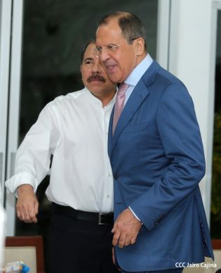 Presidente Daniel y Compañera Rosario se reúnen con Canciller Sergei Lavrov de la Federación Rusa 