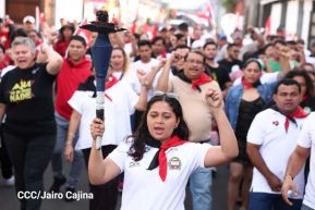 Conmemoración a los héroes y mártires del 23 de julio de 1959 en León