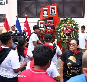 Conmemoración a los héroes y mártires del 23 de julio de 1959 en León