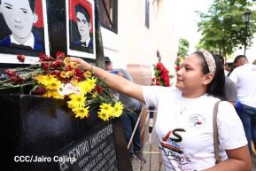 Conmemoración a los héroes y mártires del 23 de julio de 1959 en León