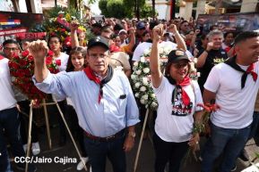 Conmemoración a los héroes y mártires del 23 de julio de 1959 en León
