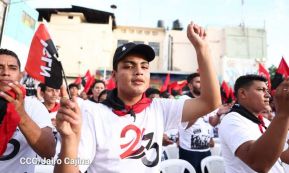 Conmemoración a los héroes y mártires del 23 de julio de 1959 en León