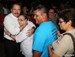 Daniel y Rosario conmemoran a Tomás y el Día Internacional de los Trabajadores