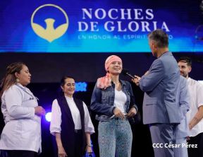 Noche de gloria en honor al Espíritu Santo
