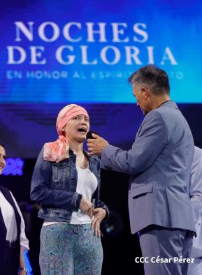 Noche de gloria en honor al Espíritu Santo