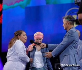 Noche de gloria en honor al Espíritu Santo