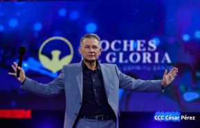 Noche de gloria en honor al Espíritu Santo