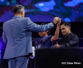 Noche de gloria en honor al Espíritu Santo