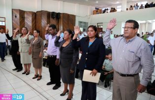 Juramentan a miembros de los Consejos Regionales de la Costa Caribe
