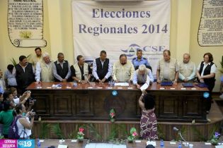 Juramentan a miembros de los Consejos Regionales de la Costa Caribe