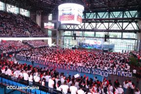 ¡Juventud Gloriosa! ¡Juventud Siempre al Frente!