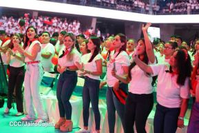 ¡Juventud Gloriosa! ¡Juventud Siempre al Frente!