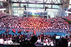 ¡Juventud Gloriosa! ¡Juventud Siempre al Frente!