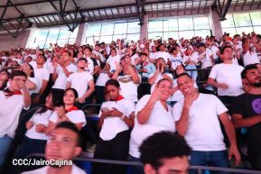 ¡Juventud Gloriosa! ¡Juventud Siempre al Frente!