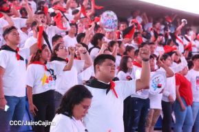 ¡Juventud Gloriosa! ¡Juventud Siempre al Frente!
