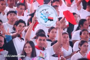 ¡Juventud Gloriosa! ¡Juventud Siempre al Frente!