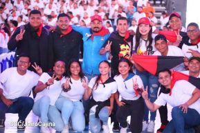 ¡Juventud Gloriosa! ¡Juventud Siempre al Frente!