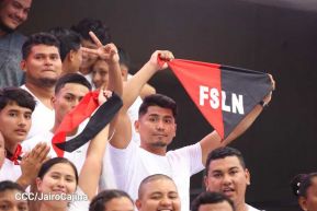 ¡Juventud Gloriosa! ¡Juventud Siempre al Frente!