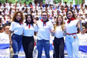 ¡Juventud Gloriosa! ¡Juventud Siempre al Frente!