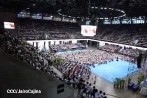 ¡Juventud Gloriosa! ¡Juventud Siempre al Frente!