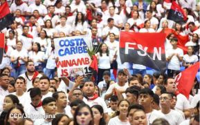 ¡Juventud Gloriosa! ¡Juventud Siempre al Frente!