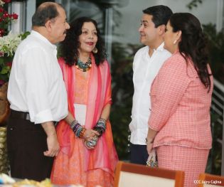 Juramentan a miembros de los Consejos Regionales de la Costa Caribe