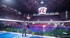 ¡Juventud Gloriosa! ¡Juventud Siempre al Frente!