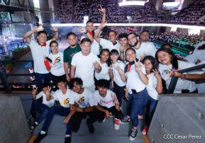 ¡Juventud Gloriosa! ¡Juventud Siempre al Frente!