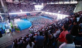 ¡Juventud Gloriosa! ¡Juventud Siempre al Frente!