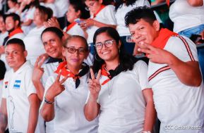 ¡Juventud Gloriosa! ¡Juventud Siempre al Frente!