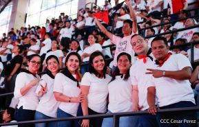 ¡Juventud Gloriosa! ¡Juventud Siempre al Frente!